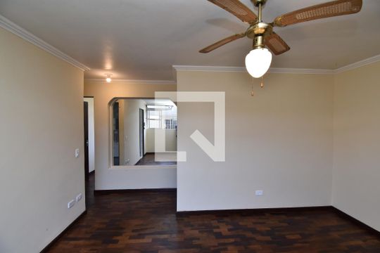 Sala de apartamento à venda com 3 quartos, 70m² em Cajuru, Curitiba