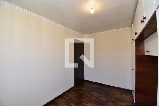 Quarto 1 de apartamento à venda com 3 quartos, 70m² em Cajuru, Curitiba