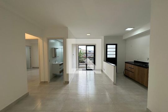 Sala de apartamento para alugar com 2 quartos, 60m² em Outeiro de São Fernando, Barueri