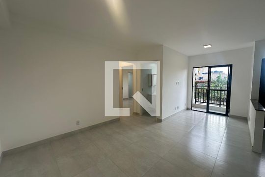 Apartamento para alugar com 2 quartos, 60m² em Outeiro de São Fernando, Barueri