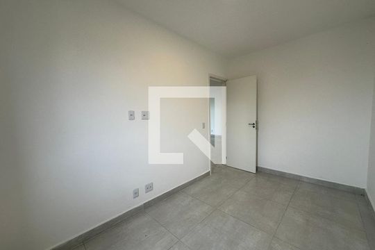 Quarto 1 de apartamento para alugar com 2 quartos, 57m² em Outeiro de São Fernando, Barueri