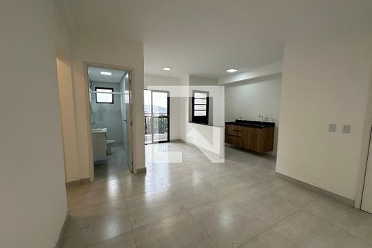 Sala de apartamento para alugar com 2 quartos, 59m² em Outeiro de São Fernando, Barueri