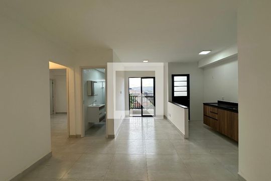 Sala de apartamento para alugar com 2 quartos, 59m² em Outeiro de São Fernando, Barueri