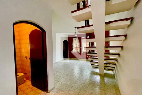 Sala de casa à venda com 5 quartos, 300m² em Jardim Rosa de Franca, Guarulhos