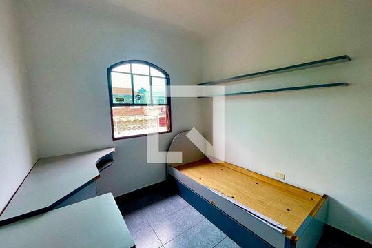 Quarto 2 de casa à venda com 5 quartos, 300m² em Jardim Rosa de Franca, Guarulhos