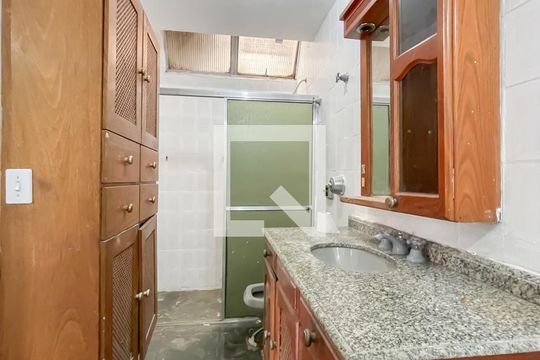 Banheiro da Suíte de casa para alugar com 1 quarto, 80m² em Centro, Osasco
