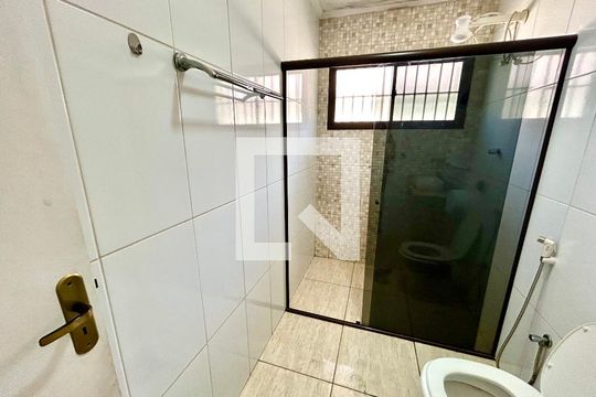 Banheiro de casa à venda com 2 quartos, 150m² em Vila Rosalia, Guarulhos
