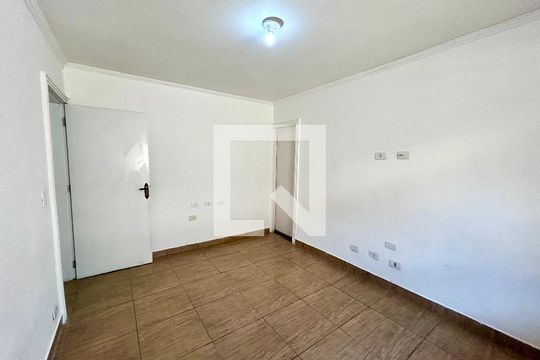 Quarto 2 de casa à venda com 2 quartos, 150m² em Vila Rosalia, Guarulhos