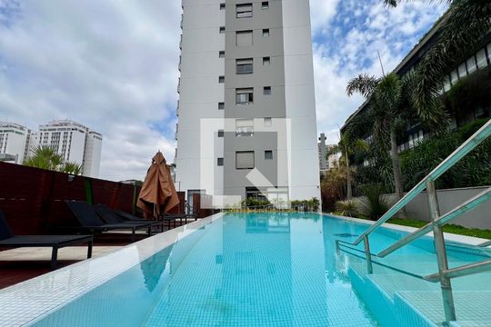 Piscina de kitnet/studio para alugar com 1 quarto, 30m² em Vila Madalena, São Paulo