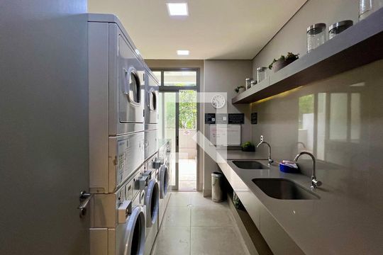 Lavanderia de kitnet/studio para alugar com 1 quarto, 30m² em Vila Madalena, São Paulo