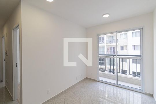 Sala/Cozinha/Área de Serviço  de apartamento para alugar com 2 quartos, 35m² em Vila Guilhermina, São Paulo