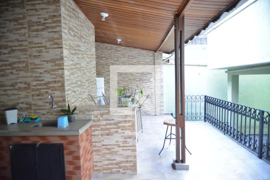 Casa para alugar com 3 quartos, 240m² em Parque das Nações, Santo André