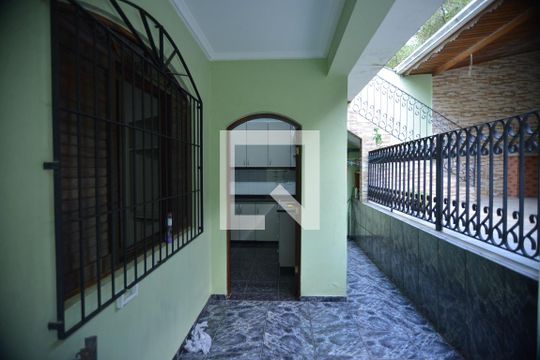 Casa para alugar com 3 quartos, 240m² em Parque das Nações, Santo André