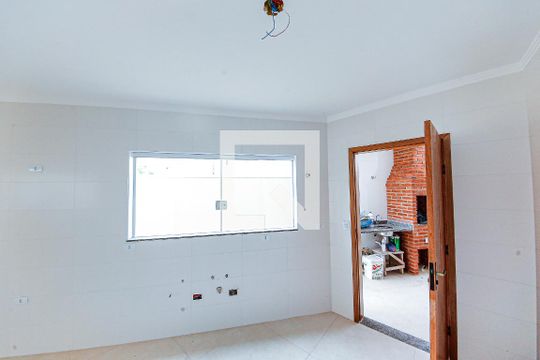 Casa à venda com 3 quartos, 100m² em Vila Lucia, São Paulo