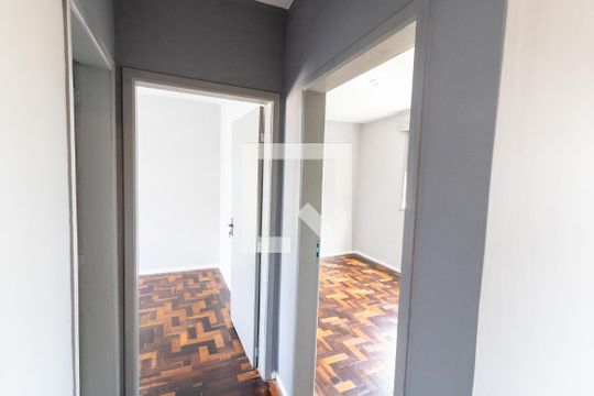 Corredor de apartamento para alugar com 2 quartos, 51m² em Camaquã, Porto Alegre