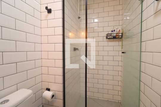 Banheiro de apartamento à venda com 2 quartos, 49m² em Canudos, Novo Hamburgo