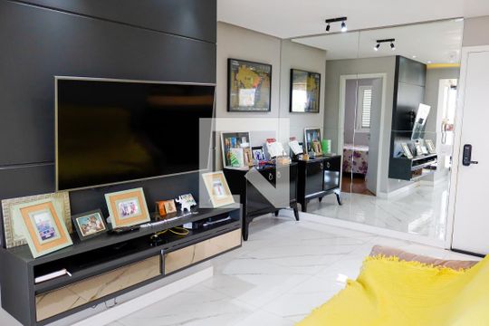 sala de apartamento para alugar com 2 quartos, 67m² em Centro, Osasco