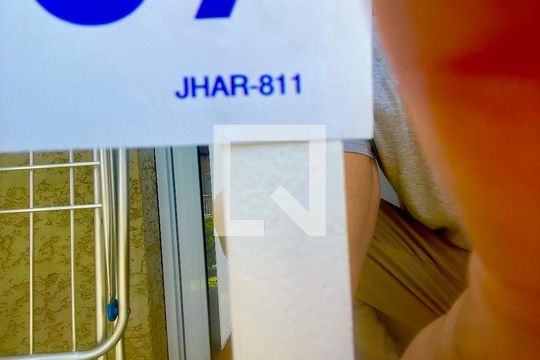 Código da placa JHAR-811 de apartamento à venda com 2 quartos, 58m² em Jardim Guilhermino, Guarulhos