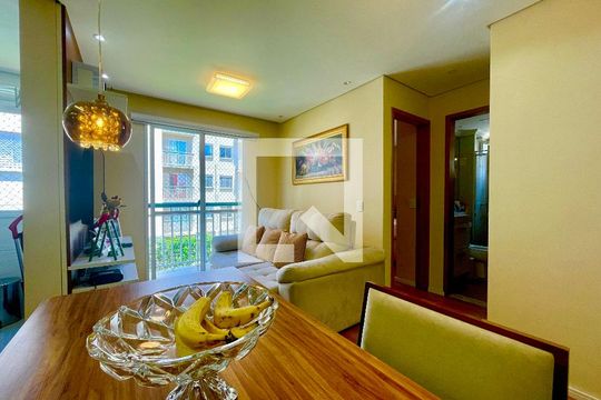 Sala de apartamento à venda com 2 quartos, 58m² em Jardim Guilhermino, Guarulhos