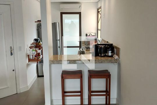 Sala  de apartamento para alugar com 2 quartos, 65m² em Jardim Botânico, Porto Alegre