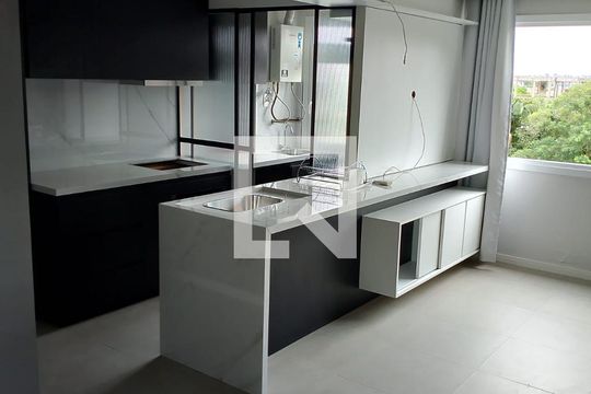 Sala  de apartamento para alugar com 1 quarto, 56m² em Glória, Porto Alegre