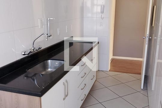 Cozinha  de apartamento para alugar com 1 quarto, 60m² em Petrópolis, Porto Alegre