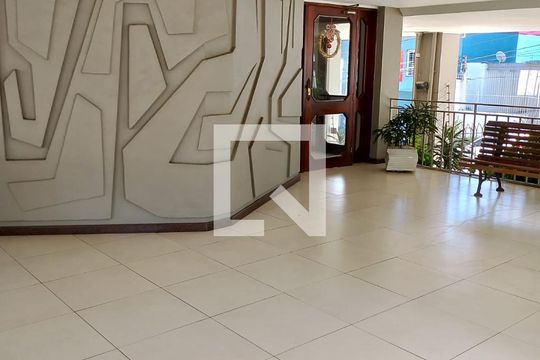 Hall de apartamento para alugar com 1 quarto, 60m² em Petrópolis, Porto Alegre