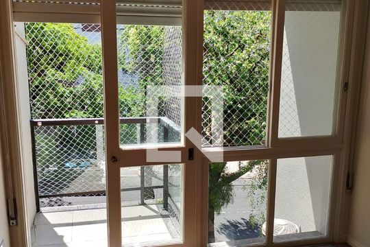 Sala  de apartamento para alugar com 1 quarto, 60m² em Petrópolis, Porto Alegre