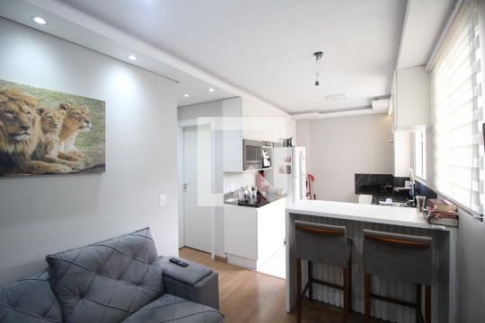 Sala de apartamento à venda com 2 quartos, 50m² em Santa Fé, Porto Alegre