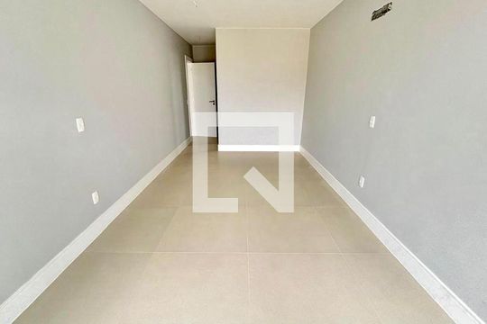 Casa à venda com 4 quartos, 350m² em Barra da Tijuca, Rio de Janeiro
