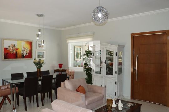 Casa de Condomínio para alugar com 5 quartos, 360m² em São Paulo Ii, Cotia
