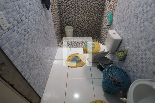 Banheiro de casa à venda com 1 quarto, 52m² em Harmonia, Canoas