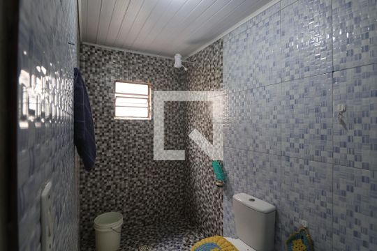 Banheiro de casa à venda com 1 quarto, 52m² em Harmonia, Canoas