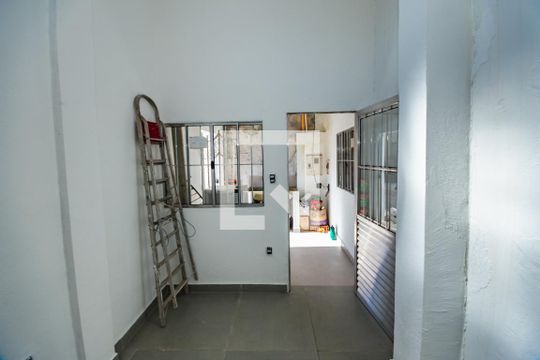 Sala de casa para alugar com 1 quarto, 150m² em São João Batista, Belo Horizonte