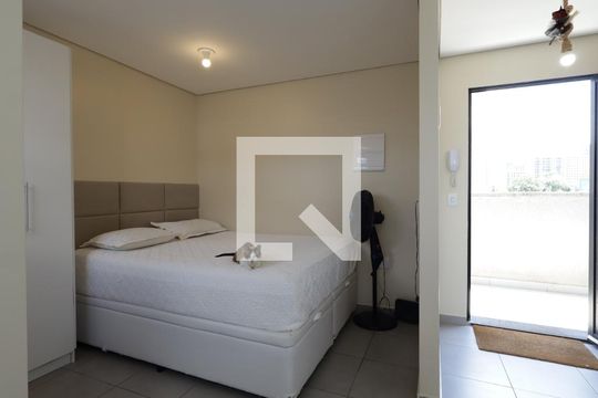Quarto de kitnet/studio à venda com 1 quarto, 48m² em Vila Ernesto, São Paulo
