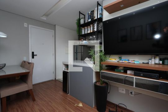 Sala de apartamento à venda com 2 quartos, 50m² em Vila Metalúrgica, São Paulo