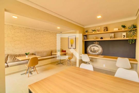 Área comum de apartamento à venda com 2 quartos, 34m² em Jardim Itacolomi, São Paulo