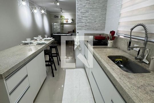 Casa à venda com 2 quartos, 152m² em Vila Dourados, São Bernardo do Campo