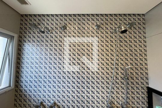 Banheiro do Quarto 2 de casa de condomínio à venda com 3 quartos, 136m² em Caxingui, São Paulo