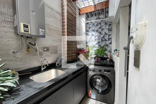 Área de Serviço de casa de condomínio à venda com 3 quartos, 136m² em Caxingui, São Paulo