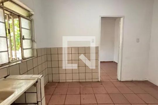Casa à venda com 4 quartos, 360m² em Horto, Belo Horizonte