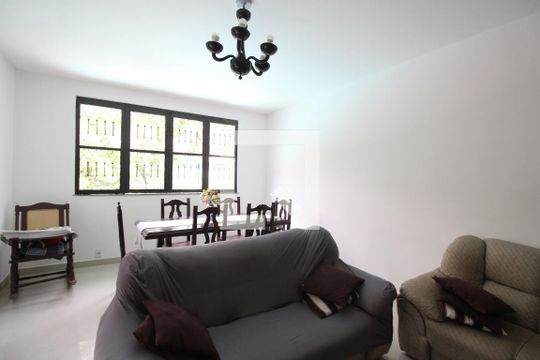 Sala de casa de condomínio à venda com 4 quartos, 1500m² em Pechincha, Rio de Janeiro