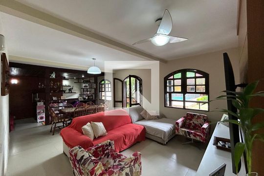 Sala de casa de condomínio à venda com 4 quartos, 600m² em Jacarepaguá, Rio de Janeiro