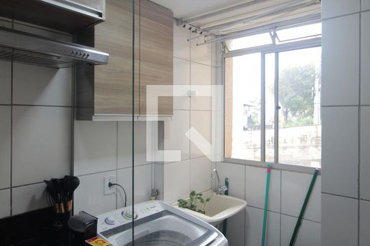 Cozinha e Área de Serviço de apartamento à venda com 3 quartos, 60m² em Frei Leopoldo, Belo Horizonte