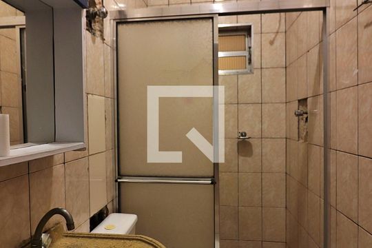 Banheiro Social de casa para alugar com 3 quartos, 220m² em Montanhão, São Bernardo do Campo