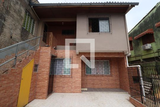 Quintal de apartamento para alugar com 1 quarto, 38m² em Sarandi, Porto Alegre