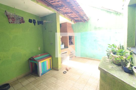 Churrasqueira de casa à venda com 3 quartos, 125m² em Vila Marari, São Paulo