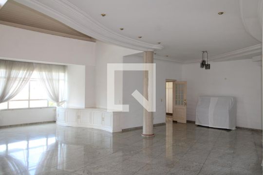 Sala de casa para alugar com 4 quartos, 700m² em Jardim Franca, São Paulo