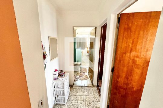 Corredor de apartamento à venda com 2 quartos, 49m² em Vila Bela Vista (zona Norte), São Paulo