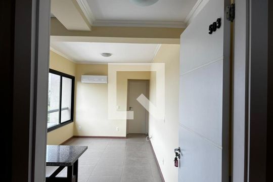 Sala de apartamento à venda com 2 quartos, 43m² em Vila Joao Pessoa, Porto Alegre